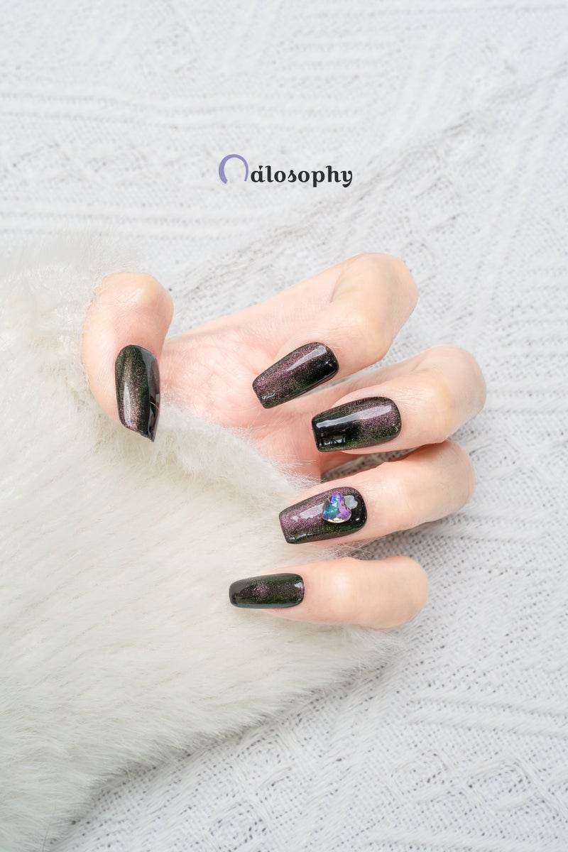 Nailosophy أظافر جل مضغوطة يدوية الصنع بتصميم جالاكسي عين القط مع سحر القلب | شكل كوفين - Image 3